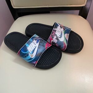 Nike Slides - size 5Y